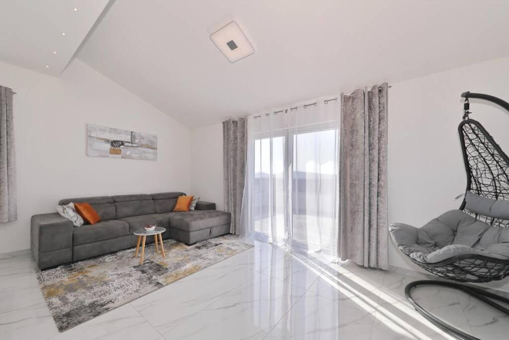 Apartman Chiara Galovac  Екстер'єр фото