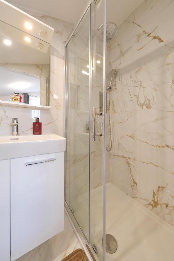 Apartman Chiara Galovac  Екстер'єр фото